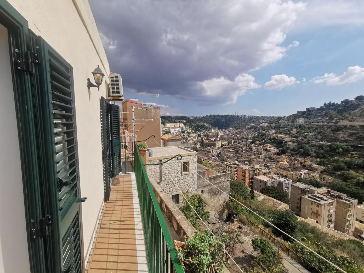 Balcone Barocco. Villa Modica Exterior photo