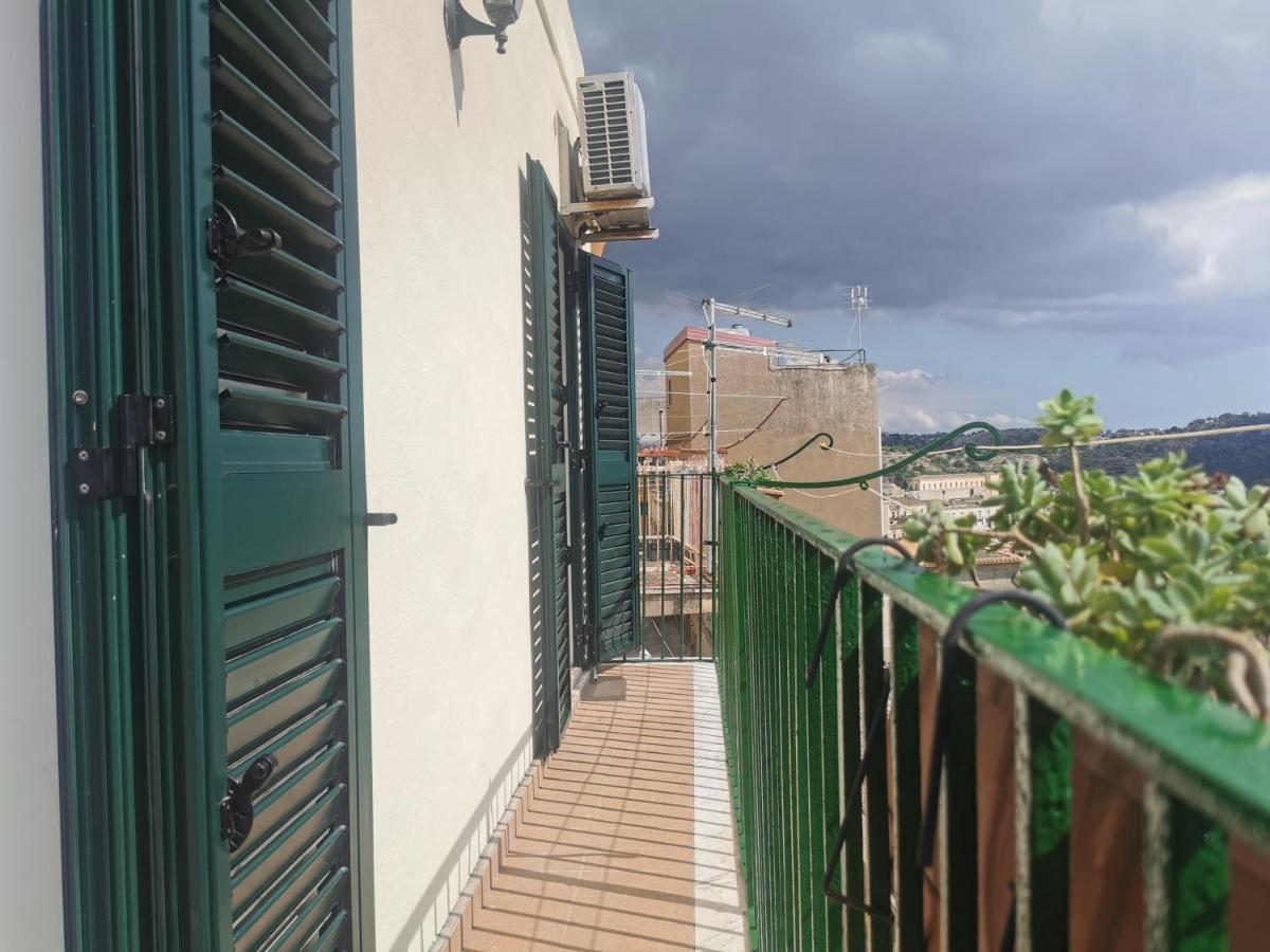 Balcone Barocco. Villa Modica Exterior photo